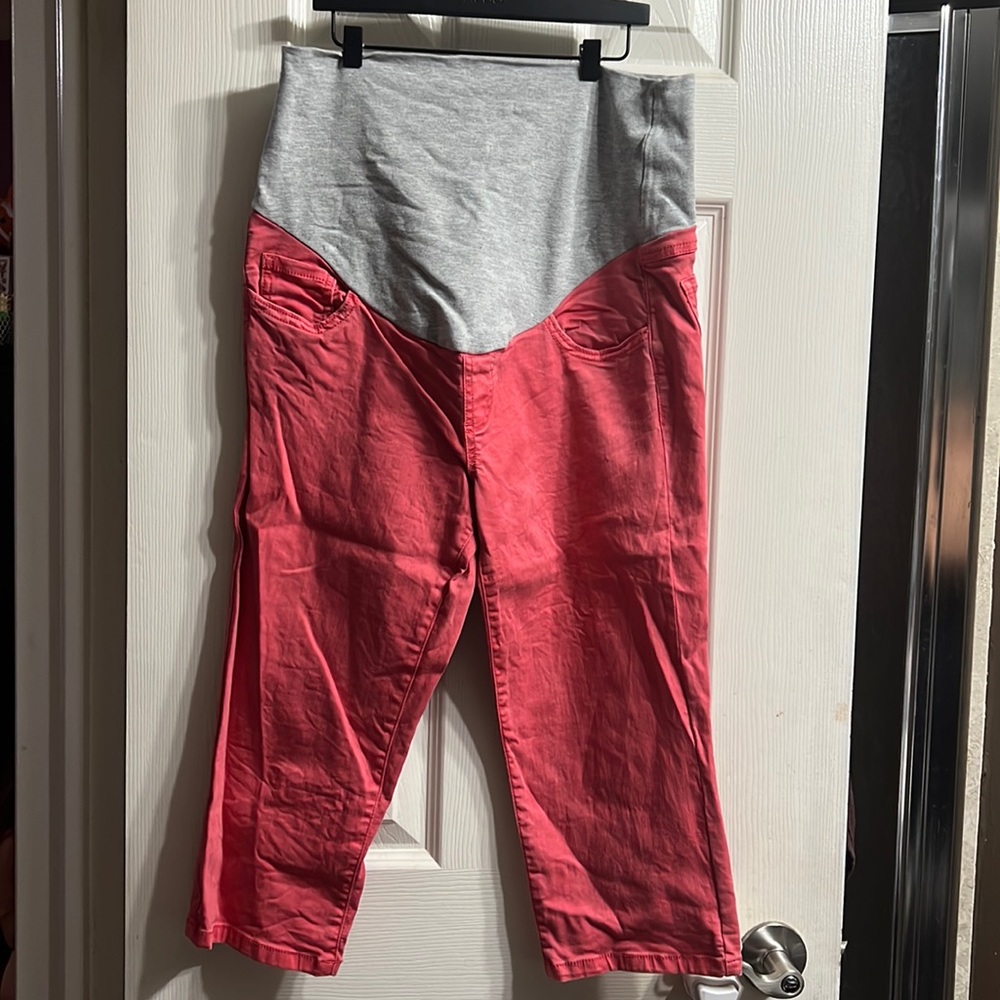 Maternity Capri pants